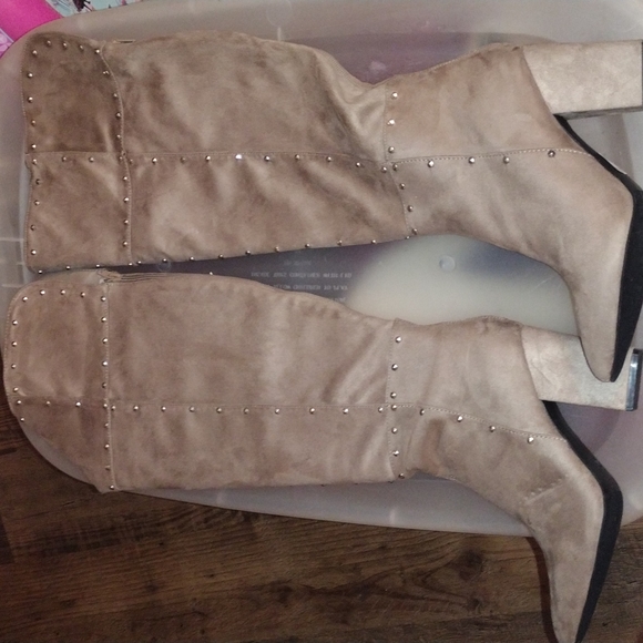 Comfort Suede Thigh High Boots with 3 in heel - Picture 3 of 6